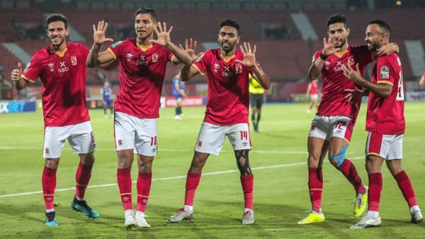 الأهلي المصري يفوز باللقب العاشر