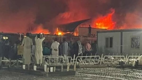 جانب من الحريق