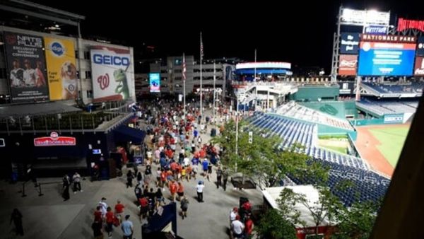 4 إصابات بإطلاق نار خارج ملعب للبيسبول في واشنطن