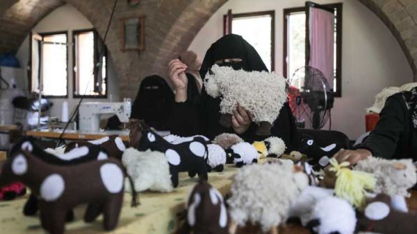 غزة.. دُمى العيد صناعة نسائية فلسطينية