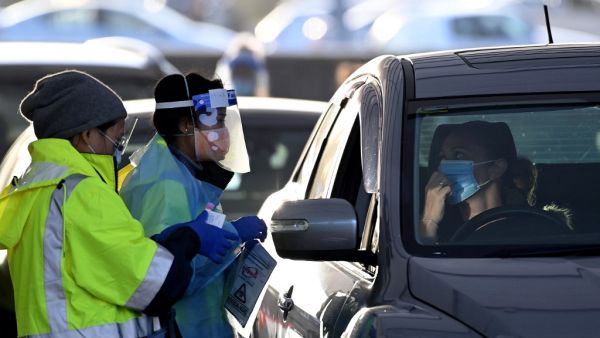 the number of hospitalizations and deaths in the third wave triggered by the Delta variant is lower than in the second wave.