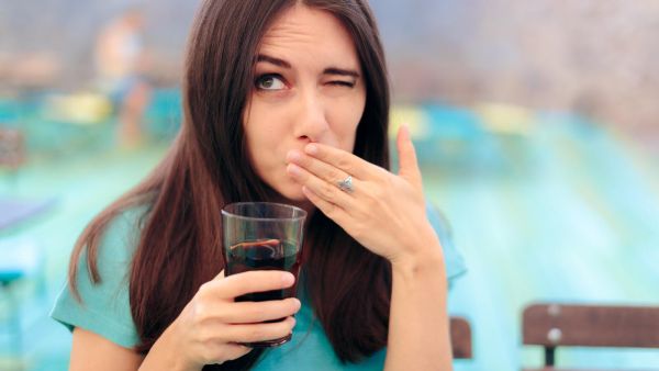نظرًا لأنها تكون ناتجة عن تقلصات الحجاب الحاجز
