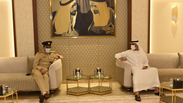 جمارك دبي تبحث تعزيز التعاون والتنسيق مع جمعية الامارات للملكية الفكرية في مكافحة البضائع المقلدة