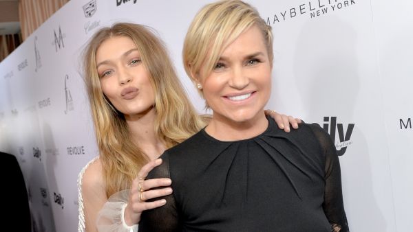 يولاندا حديد وجيجي حديد يولاندا حديد وجيجي حديد