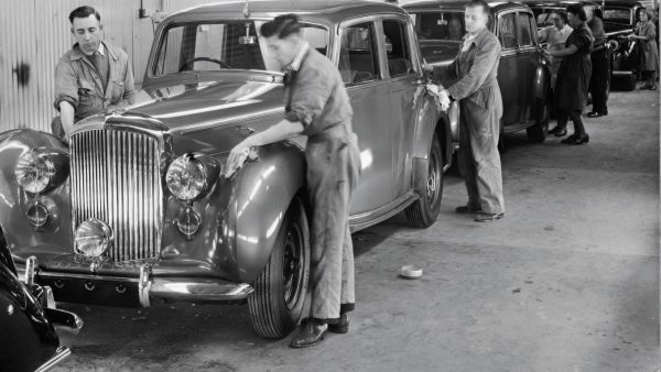 1946 Bentley MK VI Production Site Bentley Celebrates 75 Years Of Manufacturing Cars In Crewe