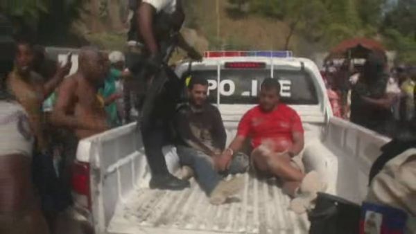 عملية مطاردة مدبري الهجوم على منزل الرئيس وقتله لا تزال مستمرة