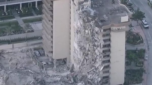 انهيار المبنى السكني في فلوريدا الأمريكية 