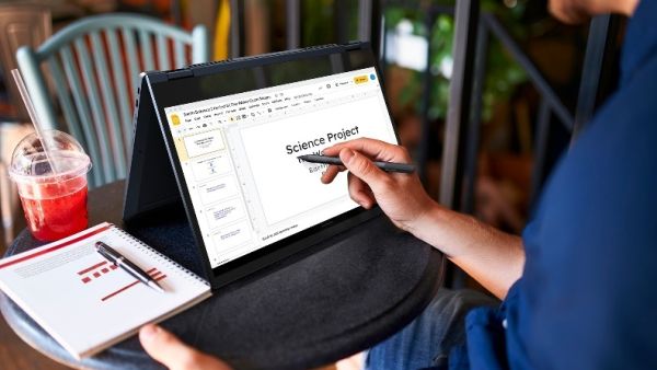 لينوفو تكشف عن مجموعة جديدة من حواسيب IdeaPad™ Chromebooks للمستهلكين بالإضافة إلى شاشات L-series USB-C® مع تقنيات توصيل الأجهزة المحمولة وتغيير الاتجاهات لينوفو تبتكر منتجات جديدة لتعزيز وتبسيط الحياة اليومية مع أجهزة متعددة للمستهلكين