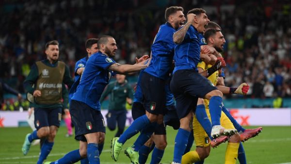 Italy's players celebrate winning the UEFA EURO 2020 final football match between Italy and England at the Wembley Stadium in London on July 11, 2021. (Photo: AFP)