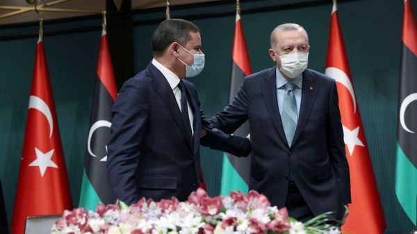 الدبيبة وإدارة حرب التناقضات للبقاء في الحكم