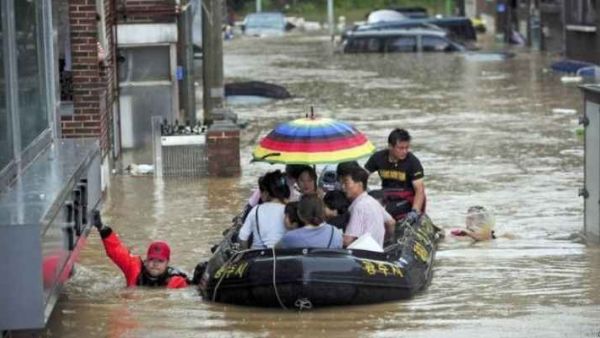 بسبب الفيضانات.. إجلاء الآلاف في كوريا الشمالية