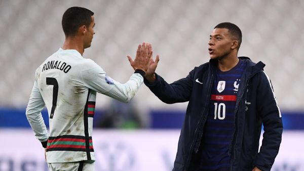 مبابي يرحل ورونالدو يأتي بدلاً منه