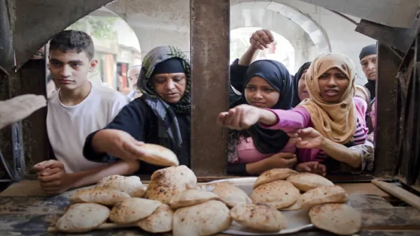 السيسي تاكيده  ضرورة زيادة ثمن رغيف الخبز المدعوم.