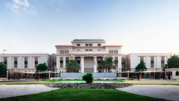 جامعة أبوظبي تستقطب أكثر من 1,800 مبرمجاً ضمن دورتها التدريبية
