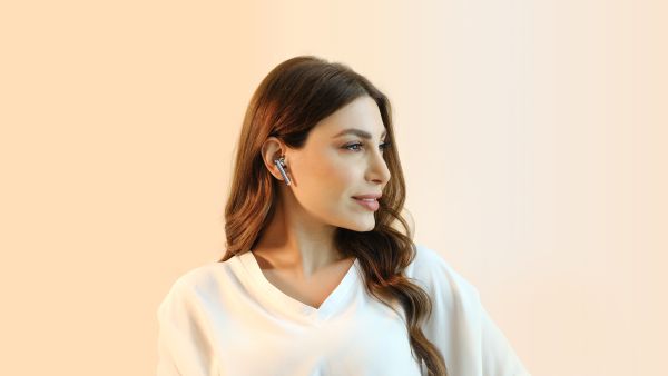 هواوي تتعاون  مرة أخرى مع نجمة الموسيقى الشهيرة يارا في فيديو موسيقي شيّق يُظهر سماعات HUAWEI FreeBuds 4 الجديدة