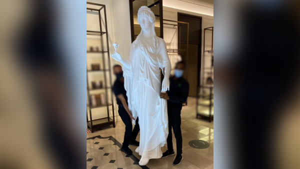 Aphrodite statue removed in kuwait