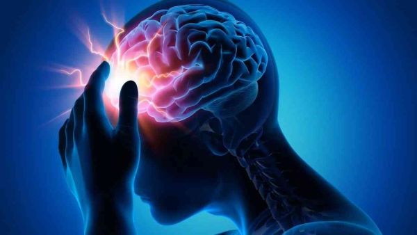 يجب تحديد عوامل الخطر مثل ارتفاع الكوليسترول والسمنة وارتفاع ضغط الدم ومرض السكري 