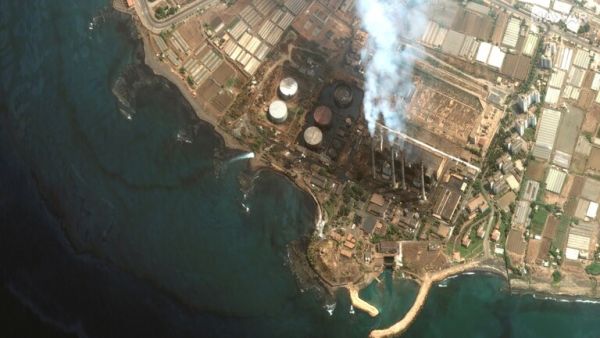 صورة من قمر صناعي تظهر تسرب نفط من محطة بانياس الحرارية في سوريا