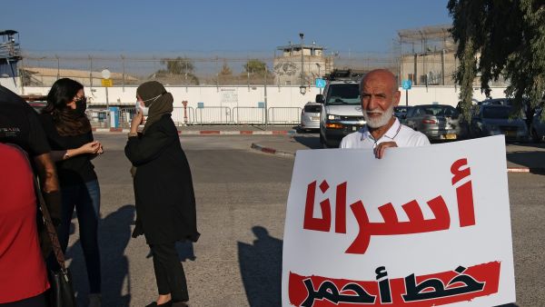 Israeli forces capture last 2 Palestinian inmates in Jenin