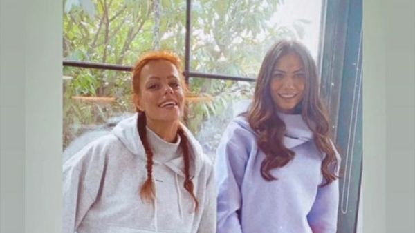 Demet Özdemir Derya Ozdemir sorunlu ilişki kız kardeşler wedding drama not attending düğün draması katılmamak