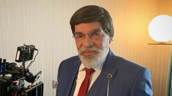 Yaser Al-Azmeh Abandons His Signature Wig for the First Time (Picture)