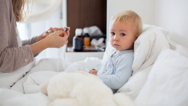 علاج الكحة عند الاطفال الأسباب وطرق العلاج