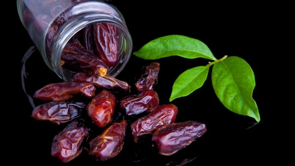 التمر: حقائق غذائية وفوائد صحية مذهلة