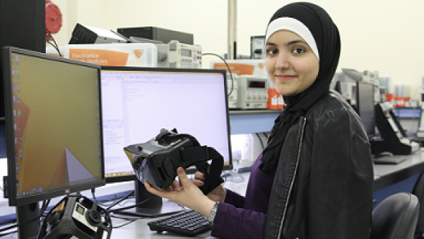 طلبة جامعة أبوظبي يستعرضون مشروعات بحثية مبتكرة في المؤتمر الدولي السابع للمرأة العربية في الحوسبة
