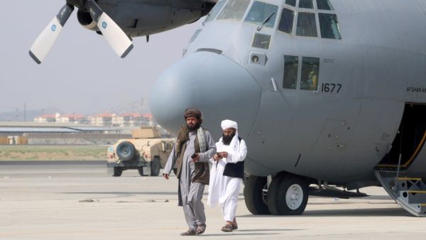  إعادة فتح مطار كابول