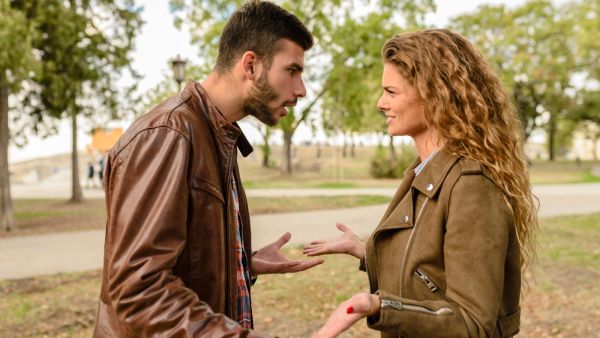 علاقات البوابة: 5 طرق للتعامل مع الزوجة الغاضبة
