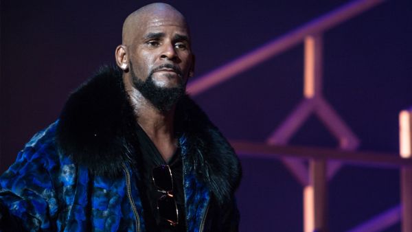 R. Kelly, 54, was the object of Twitter mockery on Sunday 