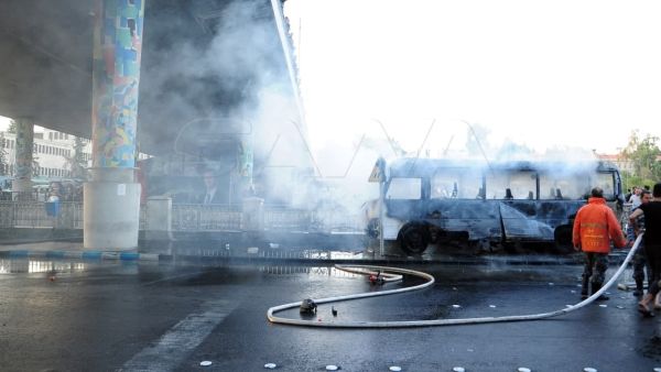 جانب من تفجير  الحافلة عسكرية وسط العاصمة دمشق