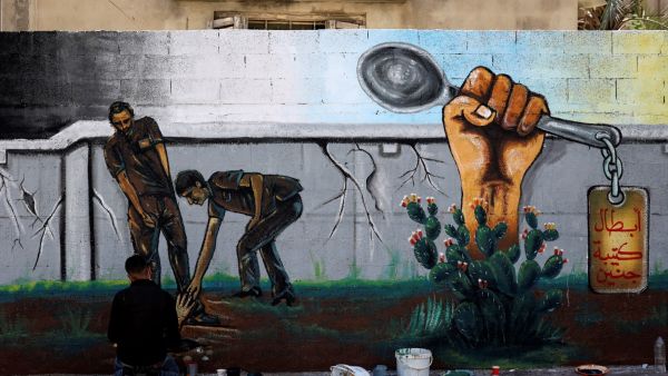 six Palestinian detainees who were re-caught be Israeli forces are put solitary confinement