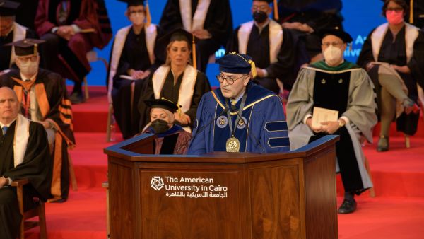 الجامعة الأمريكية بالقاهرة تحتفل بتنصيب الدكتور أحمد دلّال   الرئيس الثالث عشر للجامعة ‎‎