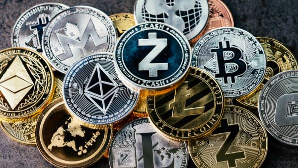 أفضل 5 عملات رقمية للاستثمار في عام 2022