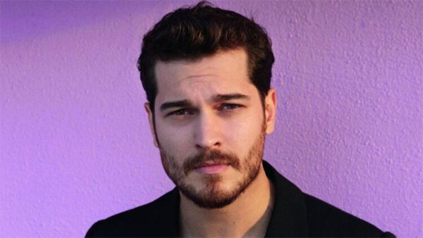 Will Çağatay Ulusoy Receive 450k TL ($50,000) in Yalı Çapkını Çağatay Ulusoy Yalı Çapkını'nda 450 bin TL (50.000 Dolar) Alacak mı