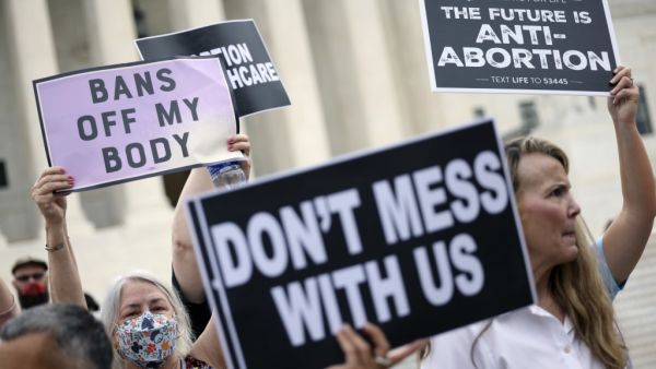 US federal judge stop the enforcement of near-total abortion ban