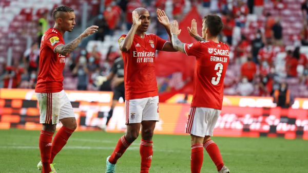 With Skywards Exclusives, members can also have a chance to grab exclusive merchandise items from Benfica. Live in the moment with Skywards Exclusives