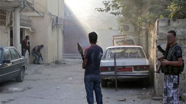 اشتباكات في مخيم عين الحلوة