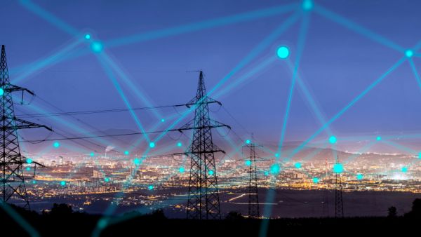 مصر توقع مع السعودية مشروع الربط الكهربائي بقيمة 1.8 مليار دولار
