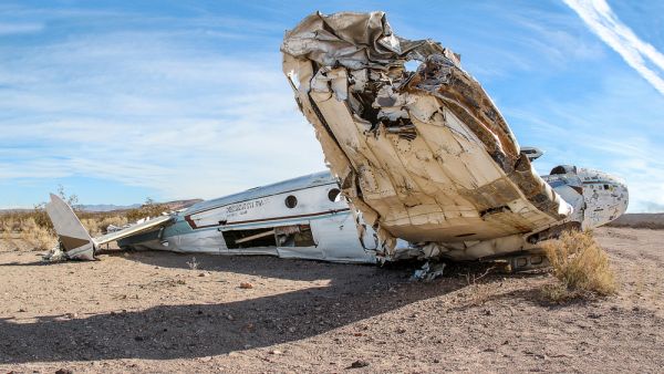 plane crash kills 19 people in Russia