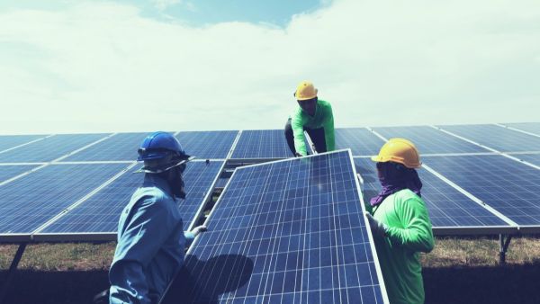 Report by IRENA and ILO underscores the jobs potential of an ambitious climate strategy and calls for comprehensive policies in support of a just transition Renewable Energy Jobs Reach 12 Million Globally