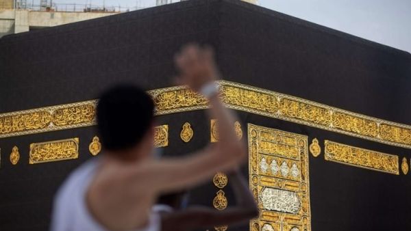 السعودية تضع شروطا لـ"تأشيرة العمرة"