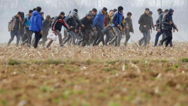 اليونان.. مقتل 7 مهاجرين خلال مطاردة مع الشرطة