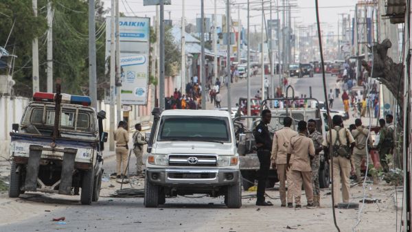 Bomb blast kills at least 8 in Somali capital
