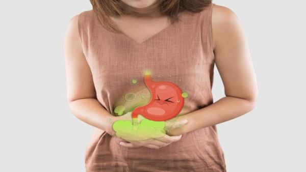 7 طرق للوقاية من حرقة المعدة والارتجاع الحمضي