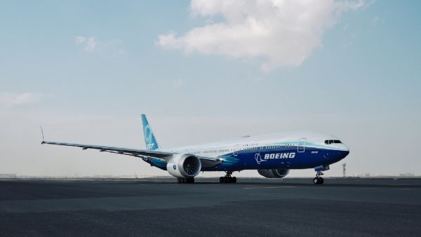 Boeing 777X Arrives in Dubai for 2021 Dubai Airshow