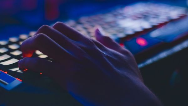 حلول "في إم وير كاربون بلاك" للأمن وباقة "تانزو" للتطبيقات العصرية متوفرة الآن في متجر AWS خدمات سحابية جديدة من «في إم وير» متوفرة الآن لعملاء أمازون ويب سيرفيسز (AWS)