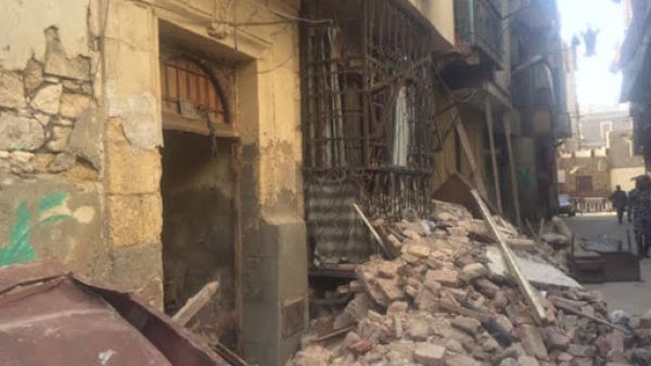 انفجار أسطوانة غاز نتج عنه انهيار العقار المكون من 3 طوابق