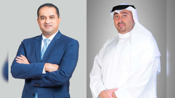 (Left to Right) Dr. Sheriff M.Sahadulla, Group Cheif Executive Officer KIMSHEALTH. Jawad Humaidan, Acting Cheif of Corporate & Institutional Banking BisB. BisB Finances KIMSHEALTH Hospital Project in Umm Al-Hassam
